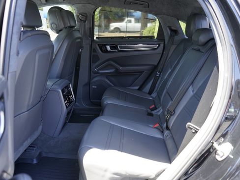 Used 2021 Porsche Cayenne GTS image 22