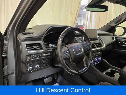 Used 2022 GMC Yukon XL AT4 w/ Technology Package AWD/4WD image 18