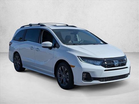 New 2026 Honda Odyssey Touring image 7