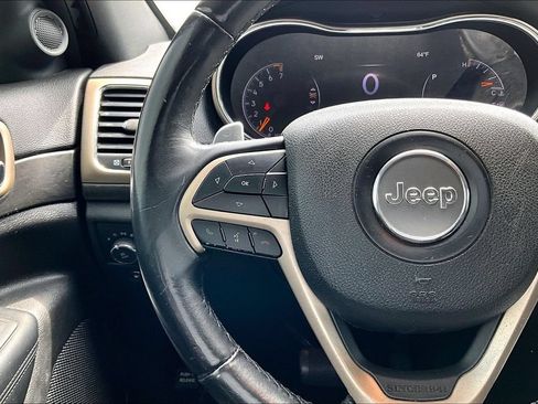 Used 2017 Jeep Grand Cherokee Laredo w/ Quick Order Package 23E AWD/4WD image 11