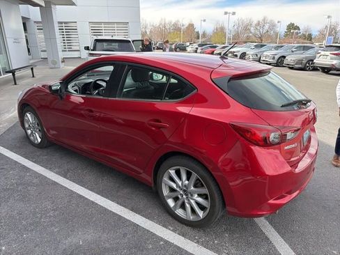 Used 2017 MAZDA MAZDA3 Touring image 4