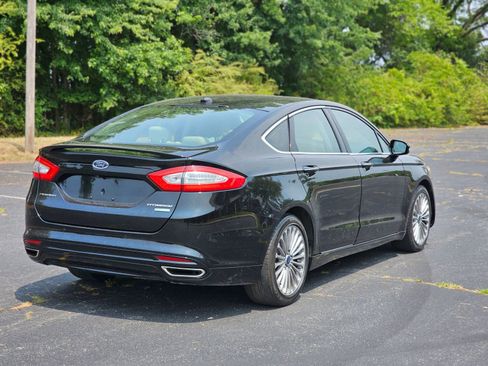 Used 2016 Ford Fusion Titanium FWD image 3