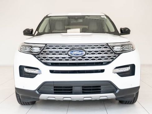 Used 2023 Ford Explorer Limited image 5