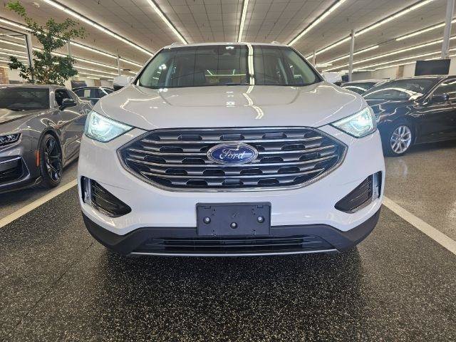 Used 2019 Ford Edge SEL w/ Equipment Group 201A AWD/4WD image 3