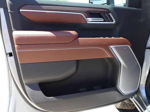 New 2026 GMC Sierra 3500 Denali Ultimate AWD/4WD image 10