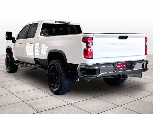 Used 2021 Chevrolet Silverado 2500 LT w/ Convenience Package AWD/4WD image 13