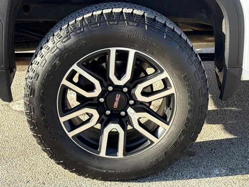 Used 2021 GMC Sierra 1500 AT4 w/ AT4 Value Package image 10