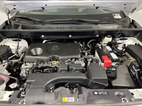 Certified 2022 Toyota RAV4 XLE w/ Convenience Package image 9