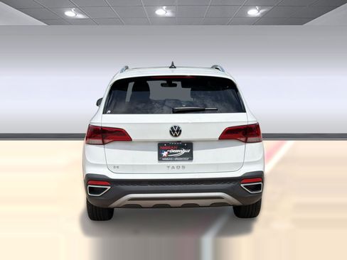 Used 2024 Volkswagen Taos SE FWD image 10