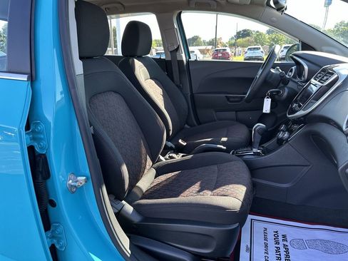 Used 2020 Chevrolet Sonic LT FWD image 28