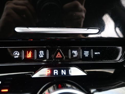 Used 2024 Jeep Wagoneer Series II w/ Premium Group I image 29