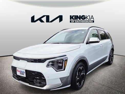 Certified 2023 Kia Niro Wave w/ Wave Preserve Package FWD image 8