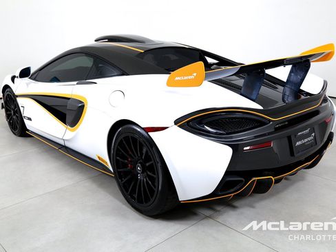 Used 2020 McLaren 620R RWD image 7