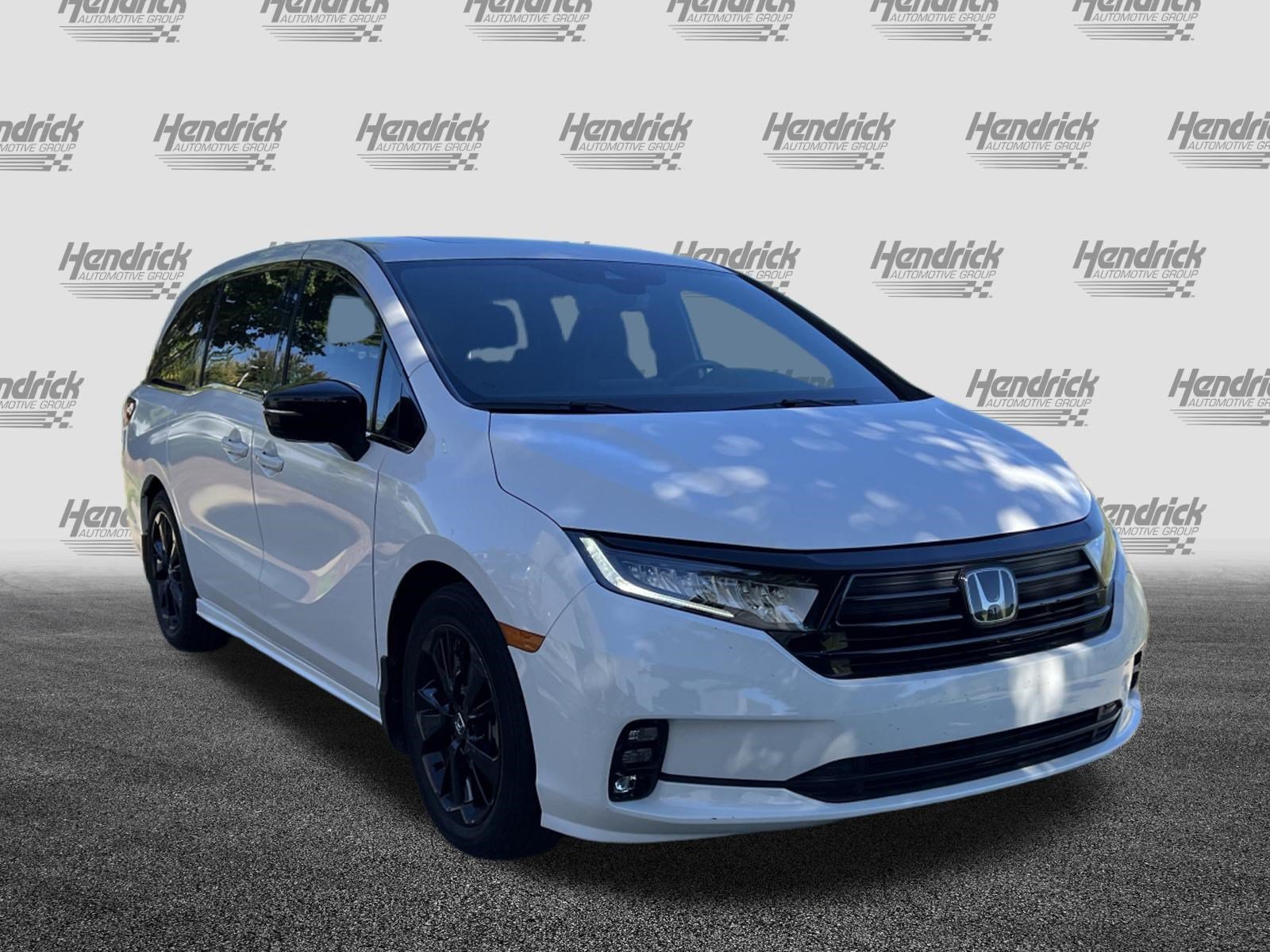 Used 2023 Honda Odyssey Sport image 2