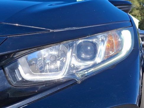 Used 2019 Honda Civic Sport image 9