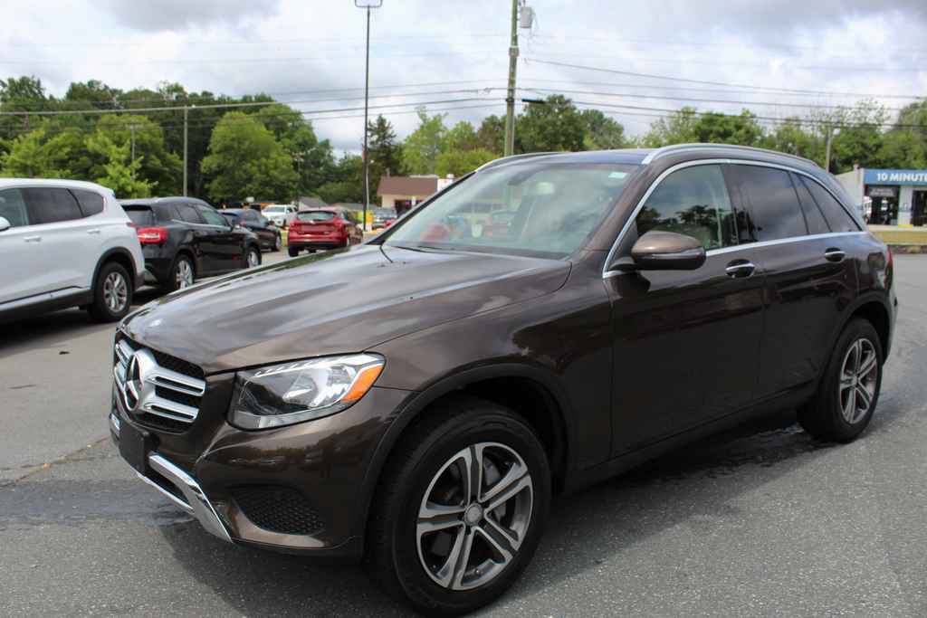 Used 2016 Mercedes-Benz GLC 300 4MATIC image 1