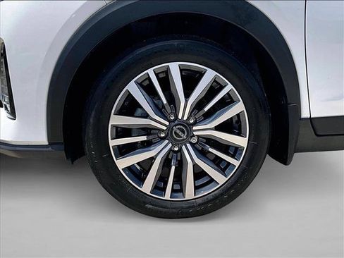Used 2023 Nissan Kicks SV FWD image 10