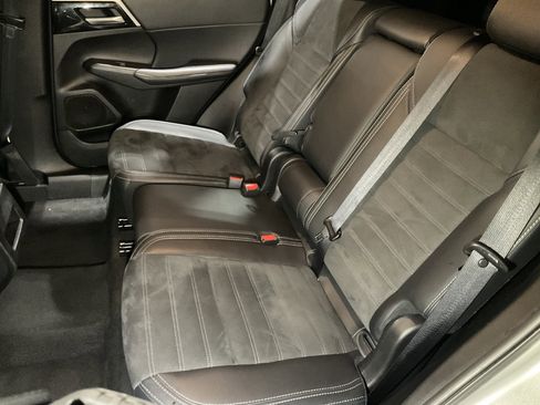 Used 2024 Mitsubishi Outlander Ralliart image 33