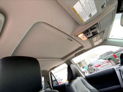 Used 2021 Toyota 4Runner SR5 Premium image 13