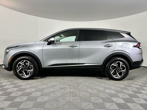 Used 2023 Kia Sportage LX image 16