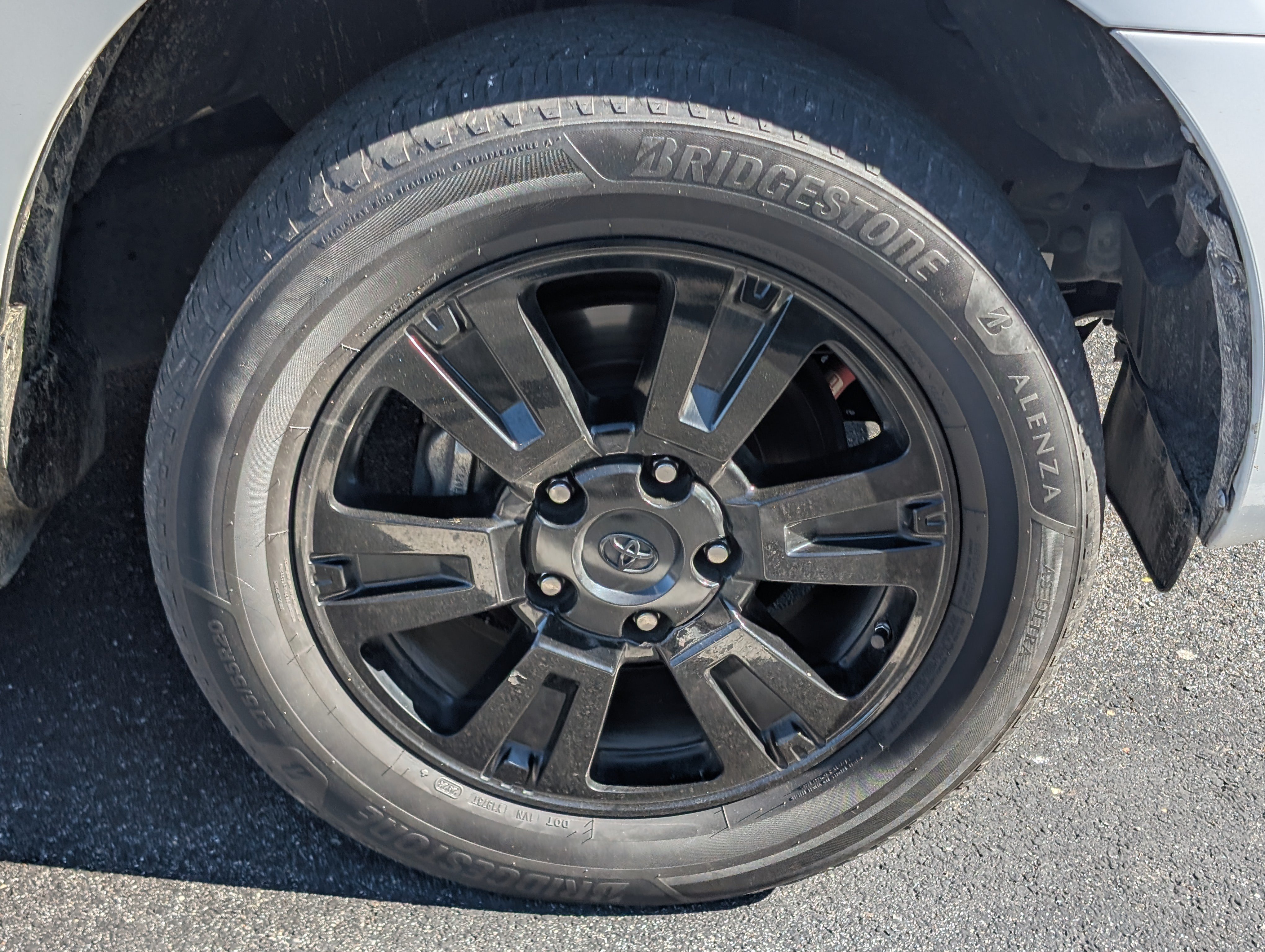 Used 2018 Toyota Sequoia TRD Sport AWD/4WD image 10