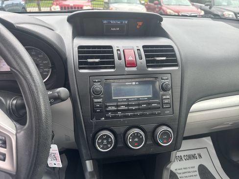 Used 2015 Subaru Forester 2.5i Premium AWD/4WD image 12