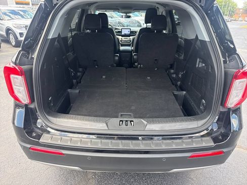 Used 2023 Ford Explorer XLT w/ Equipment Group 202A AWD/4WD image 13