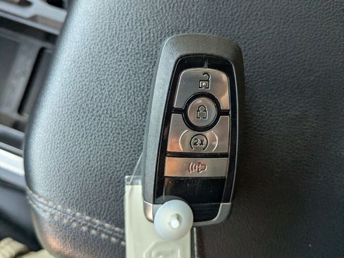 Used 2024 Ford F350 Lariat image 34