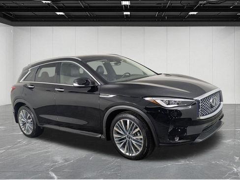 Used 2024 INFINITI QX50 Sensory AWD/4WD image 2