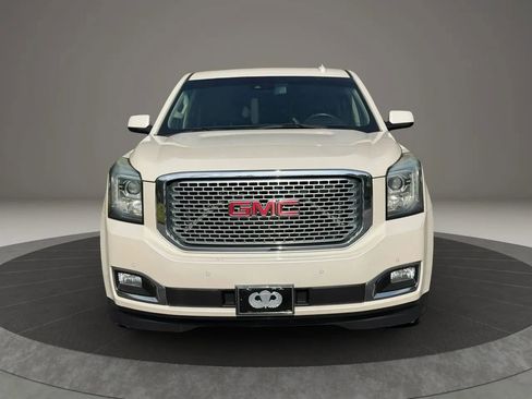 Used 2015 GMC Yukon Denali w/ Open Road Package RWD image 2