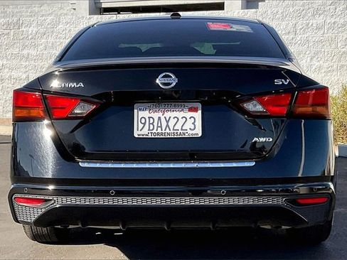 Certified 2022 Nissan Altima 2.5 SV image 3