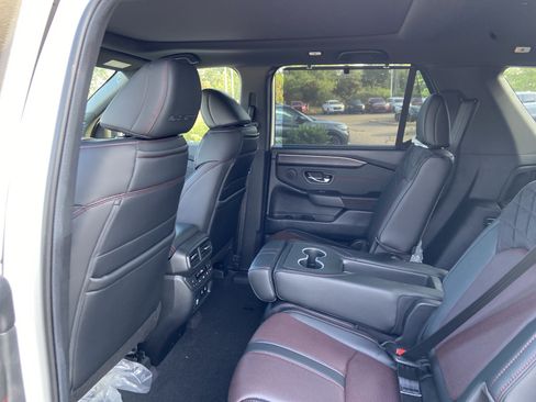 New 2026 Honda Pilot Black Edition image 16
