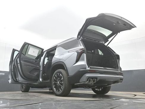 New 2026 Chevrolet Traverse LT FWD image 56