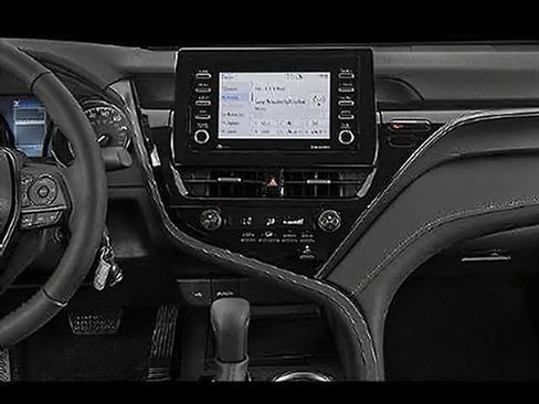 Used 2021 Toyota Camry SE w/ Cold Weather Package FWD image 10