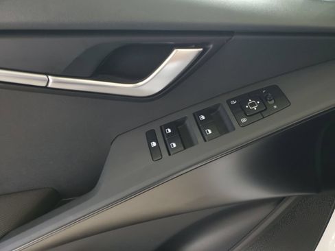 Certified 2026 Kia Niro LX FWD image 22