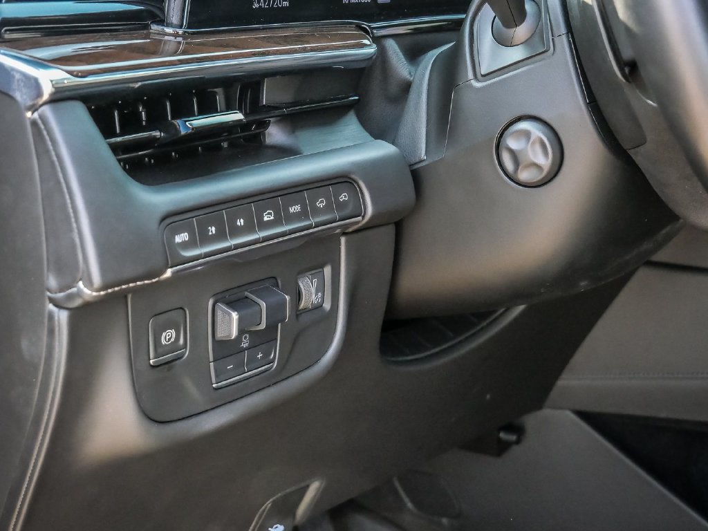 Used 2023 Cadillac Escalade Premium Luxury Platinum w/ LPO, Radiant Package AWD/4WD image 39