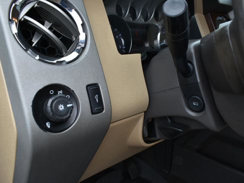 Used 2015 Ford F250 Lariat w/ Chrome Package AWD/4WD image 41