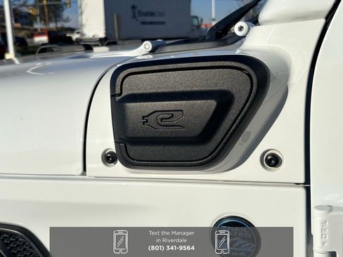 Used 2022 Jeep Wrangler Unlimited Sahara image 10