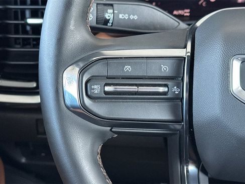 Used 2024 GMC Canyon AT4 w/ Canyon Safety Plus Package image 28