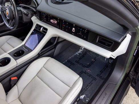 Certified 2022 Porsche Taycan 4 Cross Turismo image 52