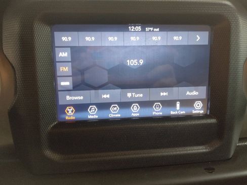 Used 2020 Jeep Wrangler Unlimited Sport image 25