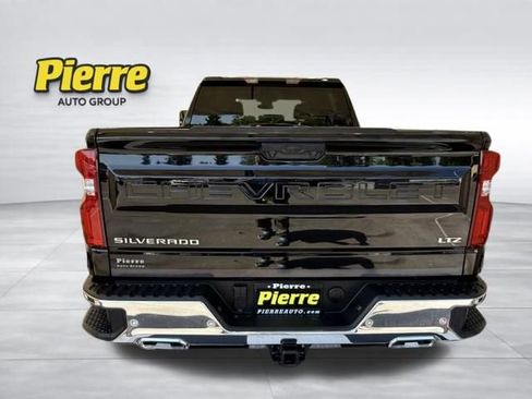 Used 2025 Chevrolet Silverado 1500 LTZ AWD/4WD image 3