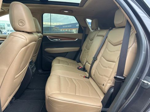 Used 2017 Cadillac XT5 Platinum image 15