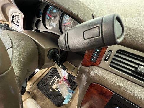 Used 2013 Chevrolet Tahoe LT w/ Texas Edition image 23