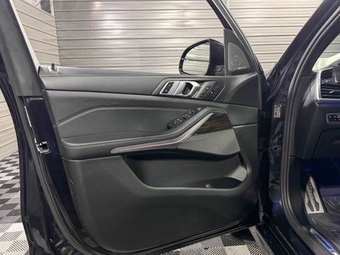 Used 2019 BMW X5 xDrive50i w/ M Sport Package image 33