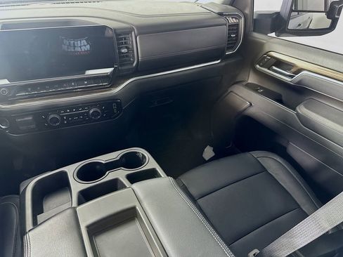Used 2025 Chevrolet Silverado 3500 LT w/ All Star Edition AWD/4WD image 19