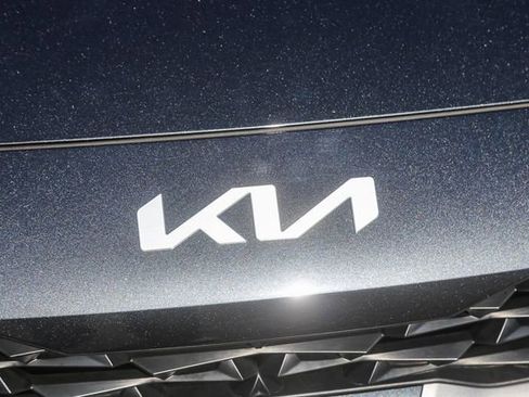 Certified 2022 Kia Forte LXS image 7