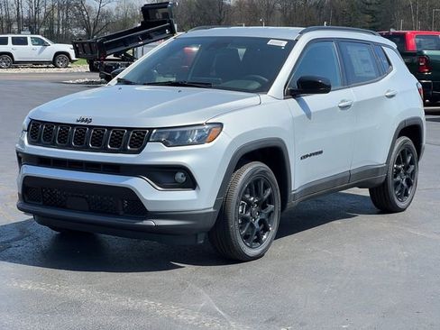 New 2026 Jeep Compass Latitude AWD/4WD image 39