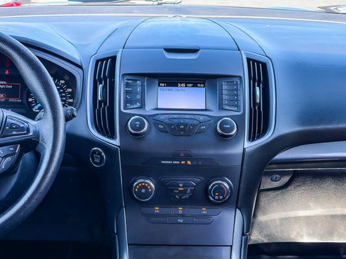 Used 2019 Ford Edge SE FWD image 12