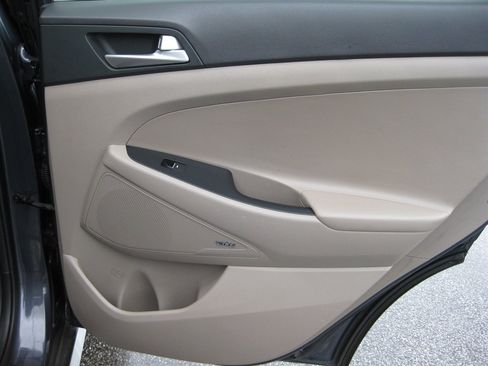 Used 2021 Hyundai Tucson Limited FWD image 37